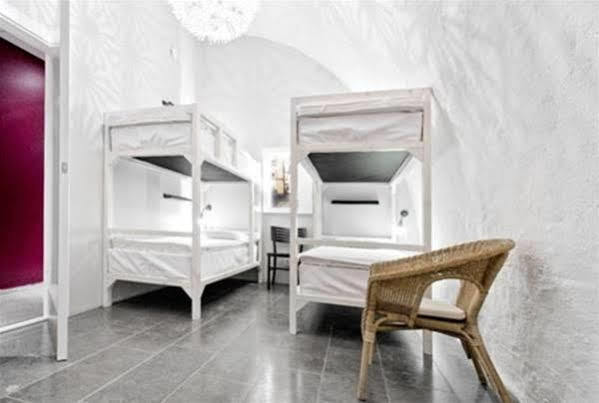 Hostel Ramilton Old Town *